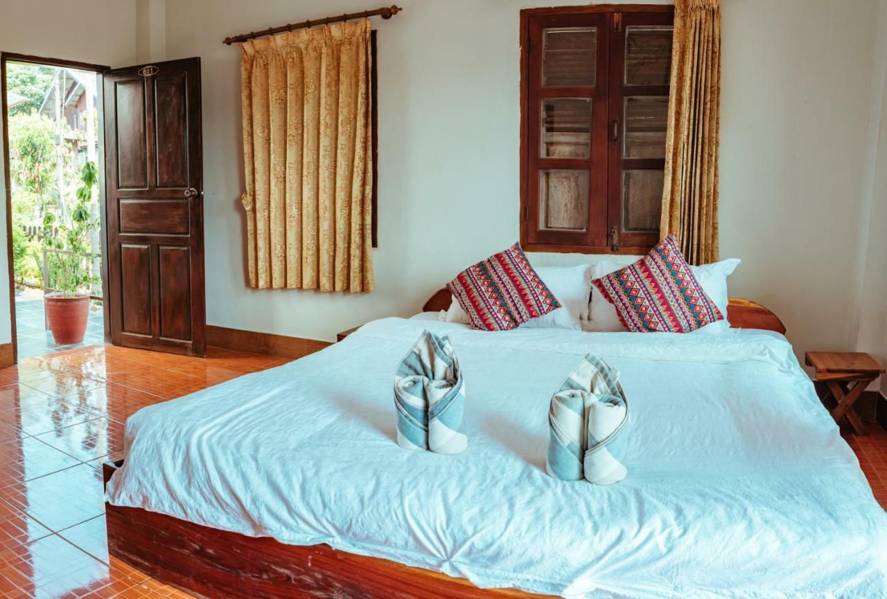 Mao Phasok Riverside Guesthouse Luang Prabang Extérieur photo